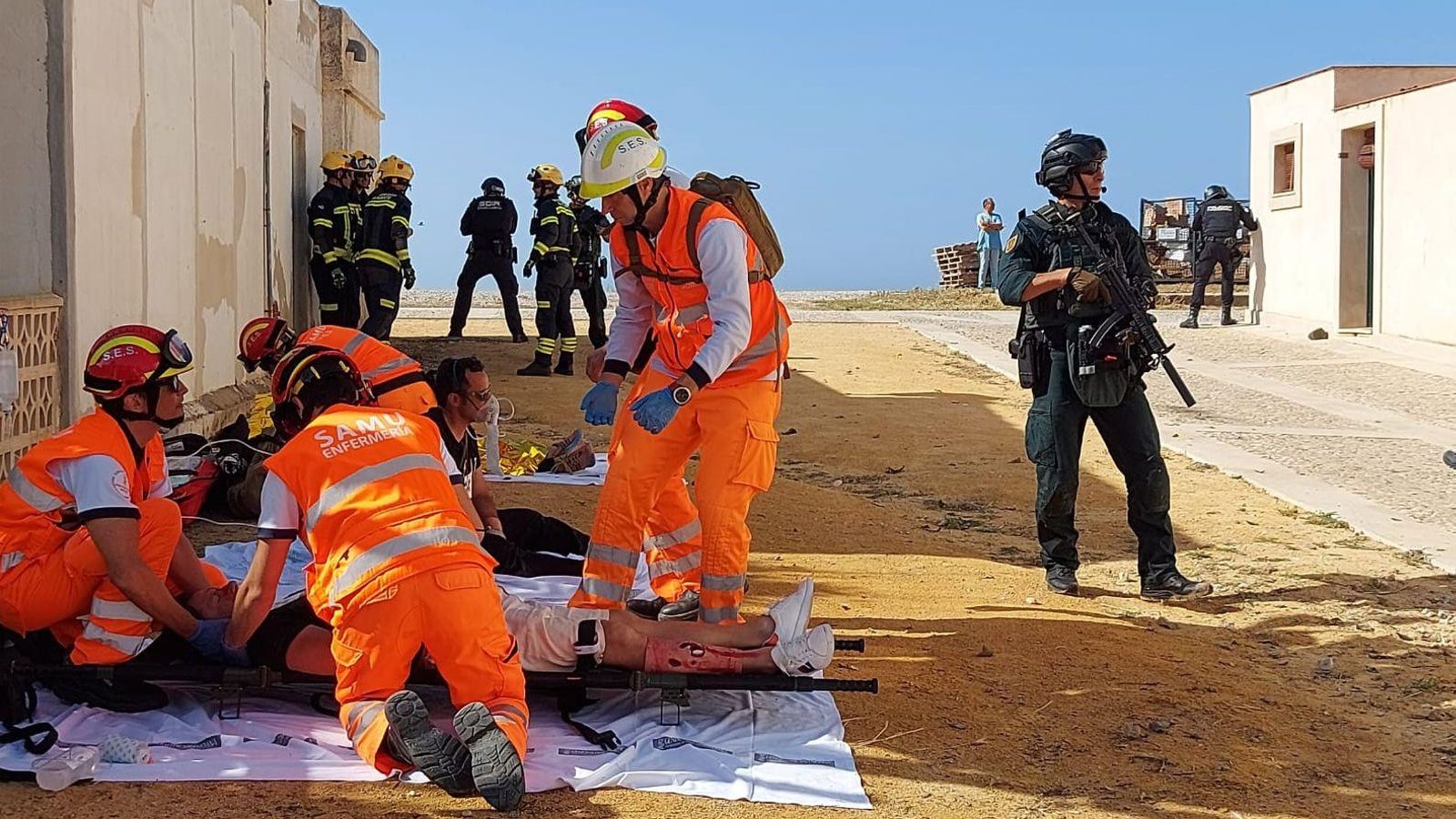 Un moment del simulacre executat a Tabarca Un moment del simulacre executat a Tabarca