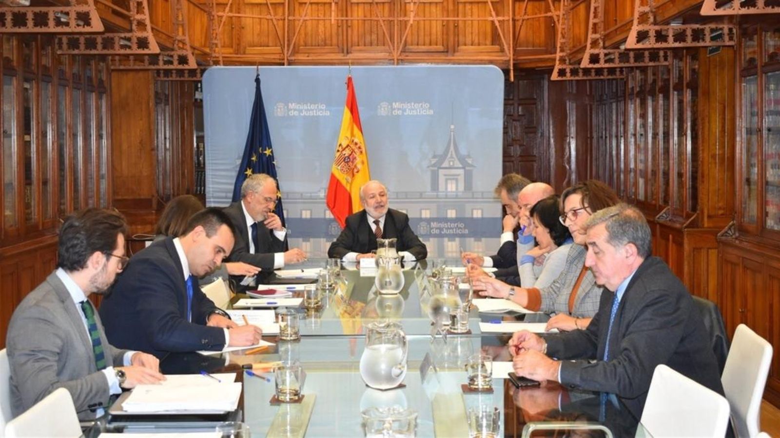 Reunió de Justícia amb les associacions de jutges i fiscals