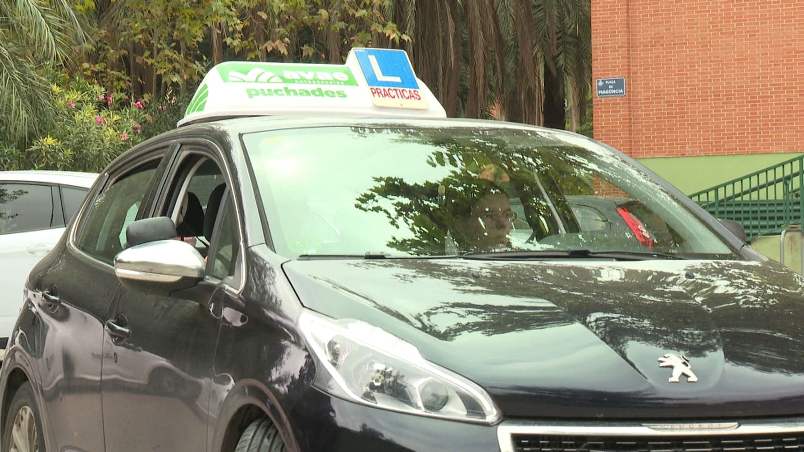 La falta d'examinadors obliga a esperar una mitjana de dos mesos per a fer la prova pràctica del carnet de conduir