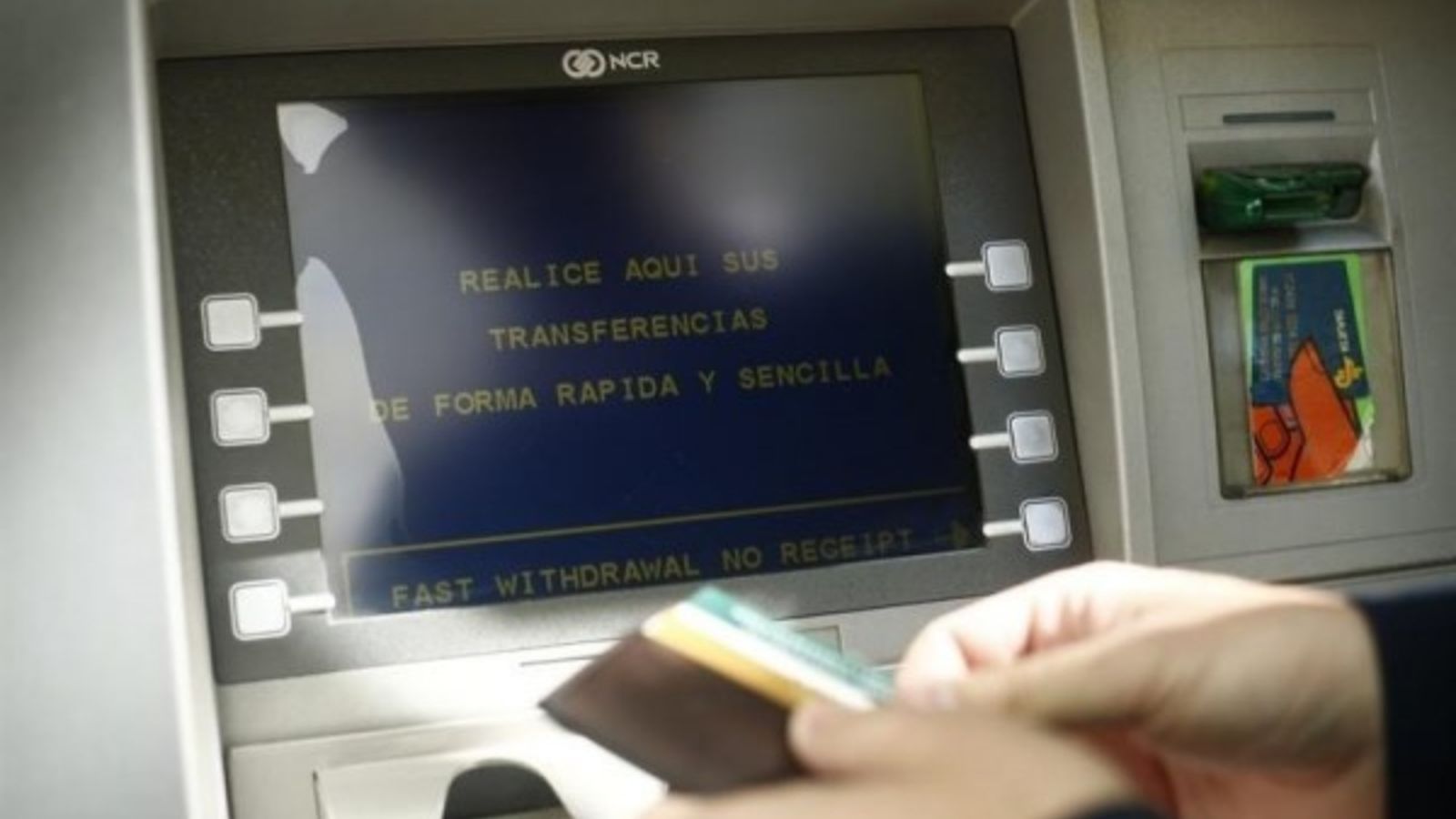 La Generalitat anul·la les ajudes per a caixers automàtics en zones despoblades i refarà els plecs