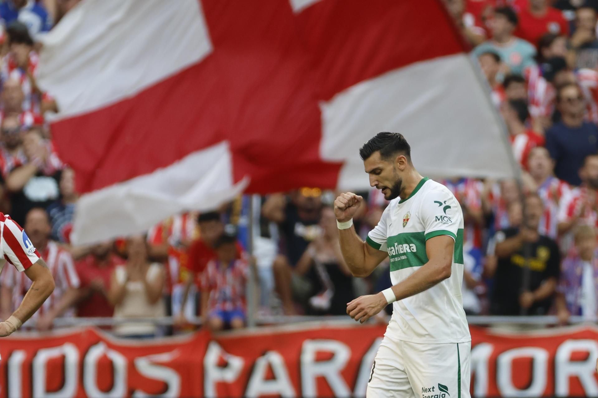 Rafa Mir celebra el gol de l'empat Rafa Mir celebra el gol de l'empat