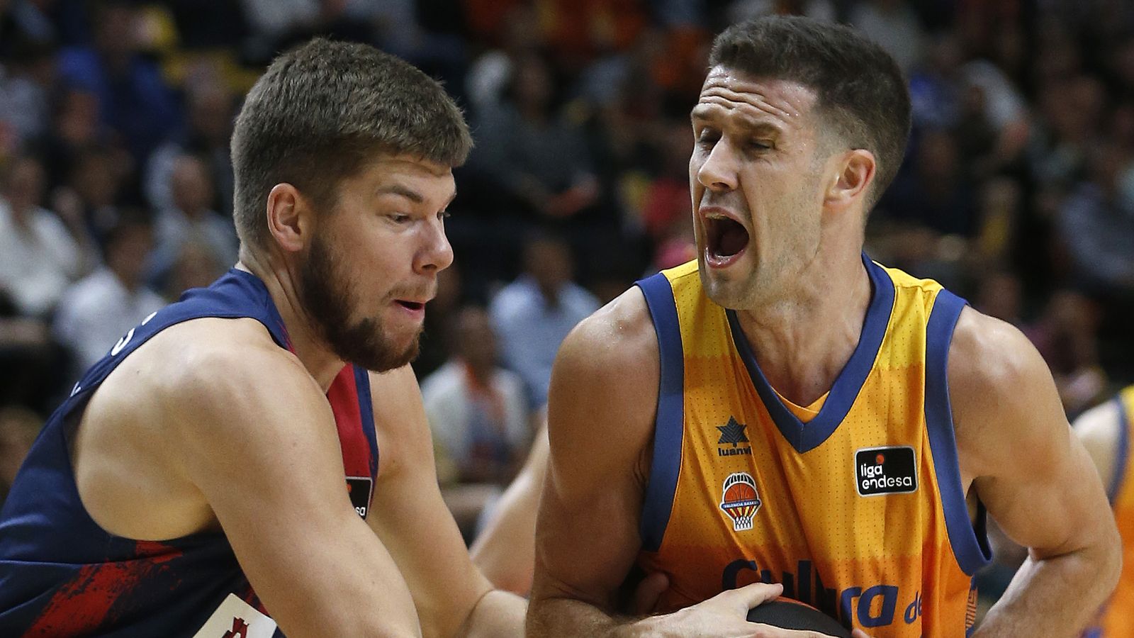 Primer partit entre el València Basket i el Baskonia dels quarts de final dels play-offs pel títol de lliga