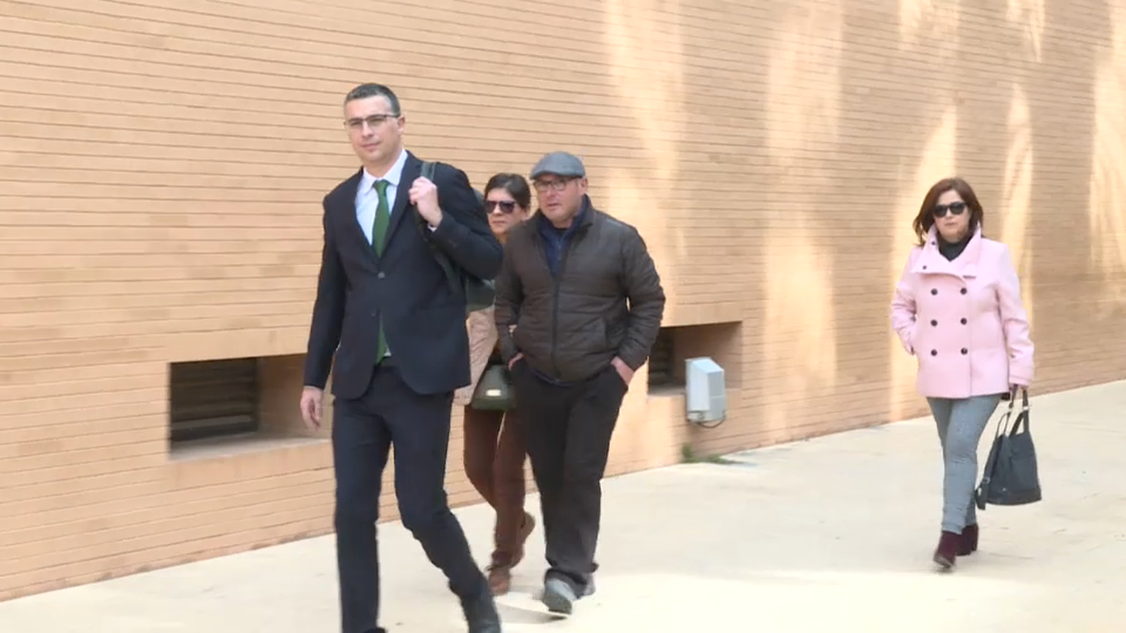 L'exalcaldessa Leticia Bas es presenta aquest matí al jutjat penal d'Oriola