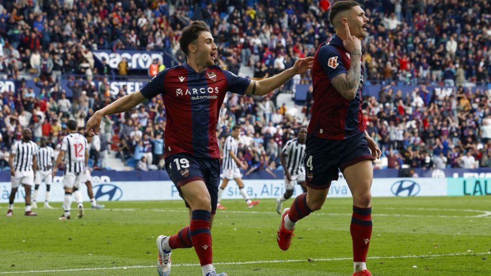 Celebració del gol de Dela