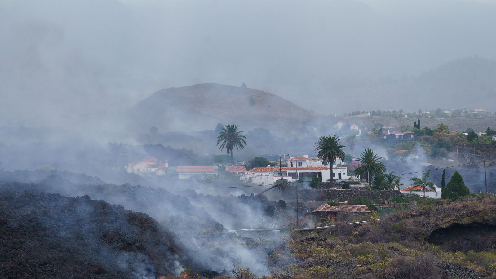 La lava del Cumbre Vieja s’acosta a les immediacions de Todoque, que ja ha sigut desallotjat
