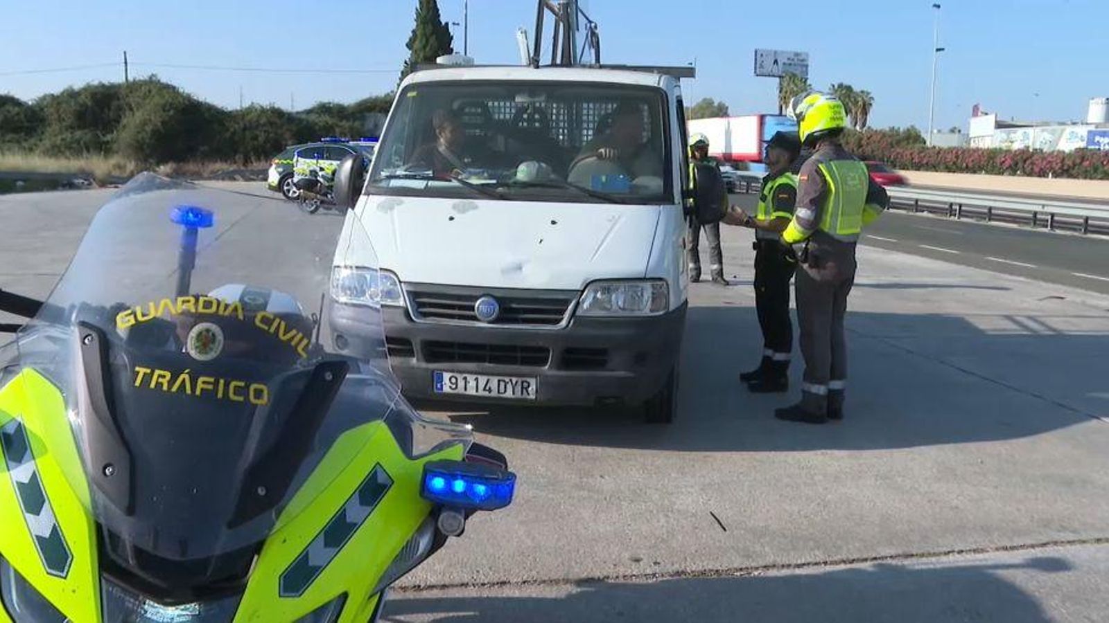 La DGT reforça la vigilància de les distraccions al volant
