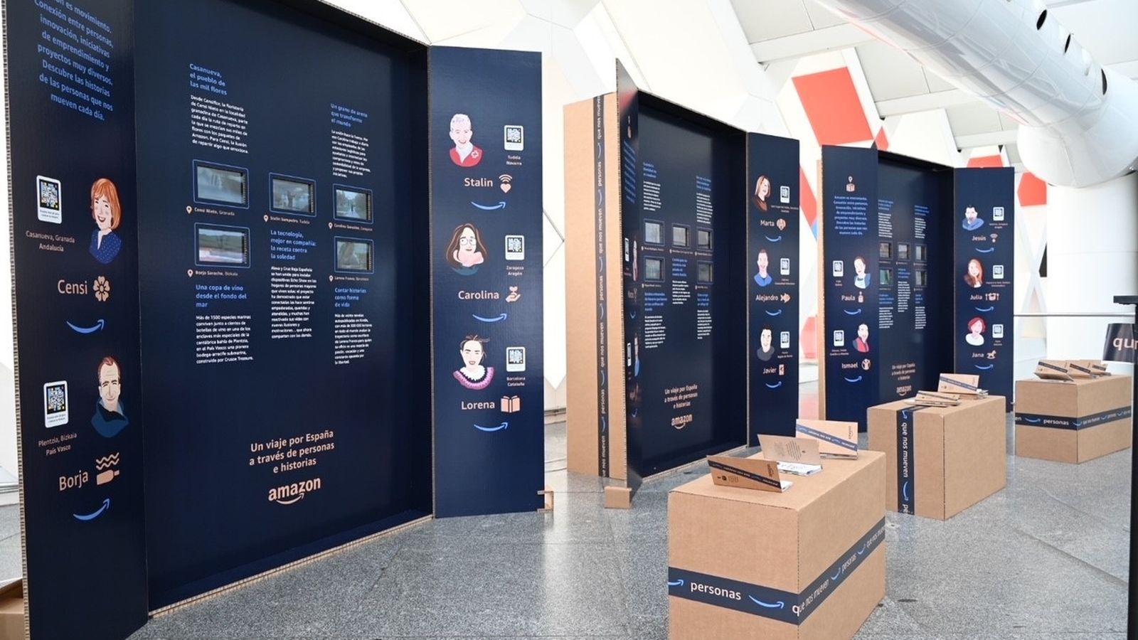 Exposició 'Persones que es mouen' d'Amazon a Madrid