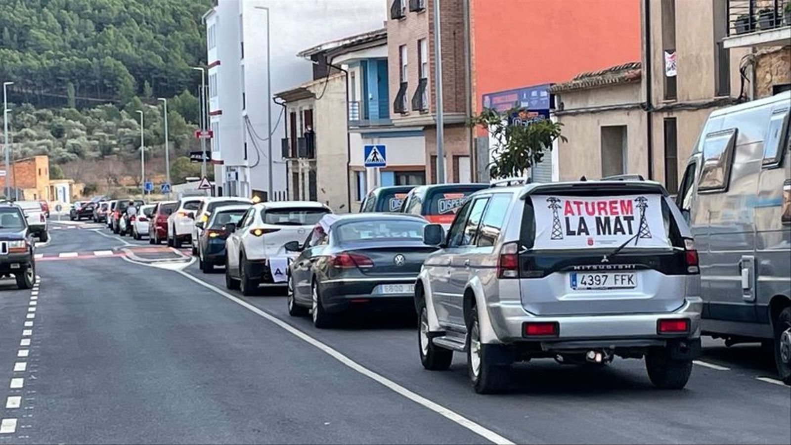 Una caravana va recorrer aquest gener les comarques del nord per a protestar contra la MAT