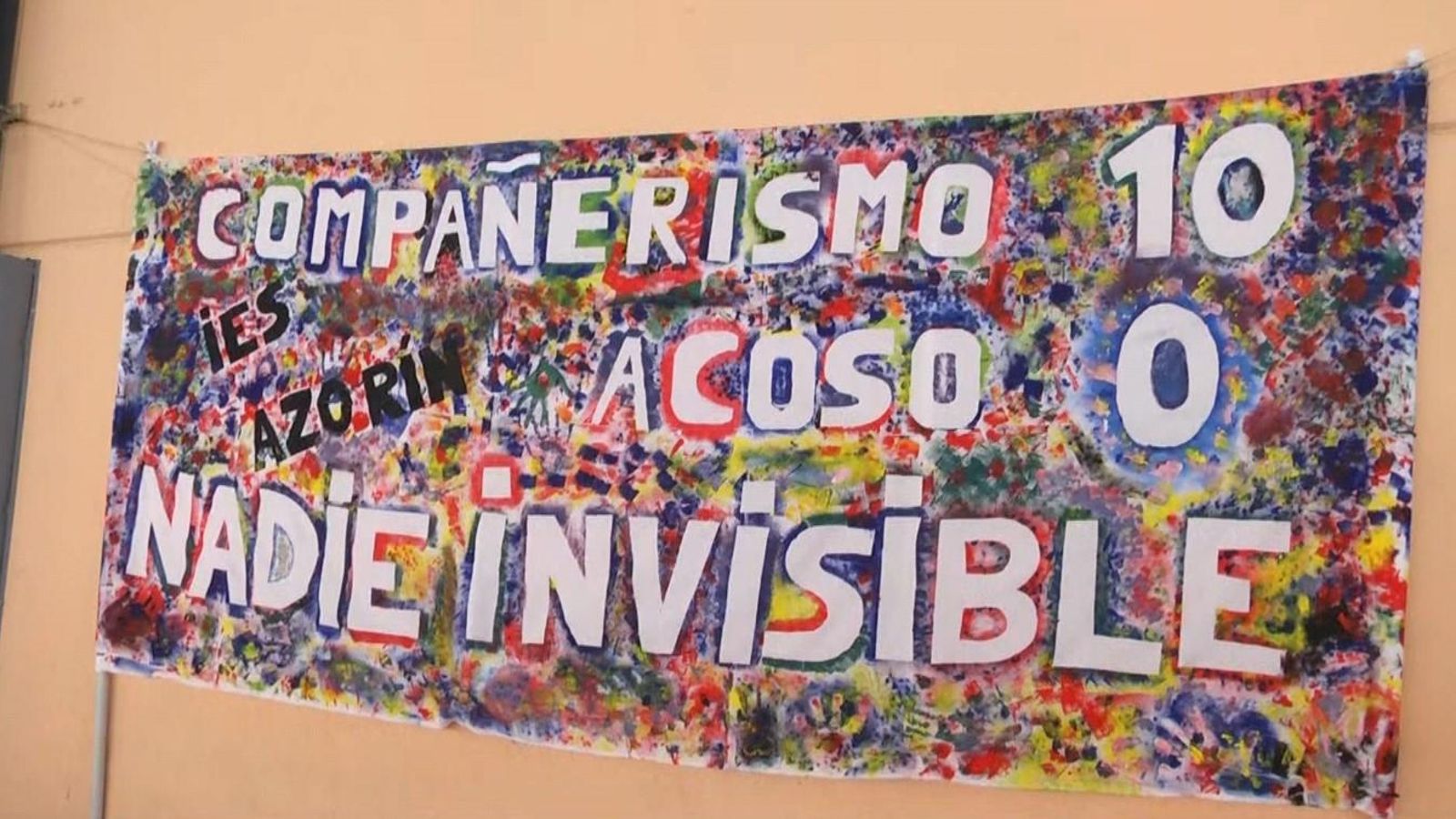 Cartell contra l'assetjament escolar