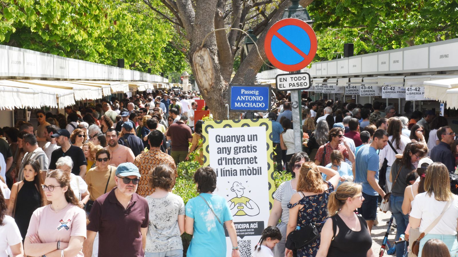 19 Fira llibre València PASSEIG CENTRAL PLE