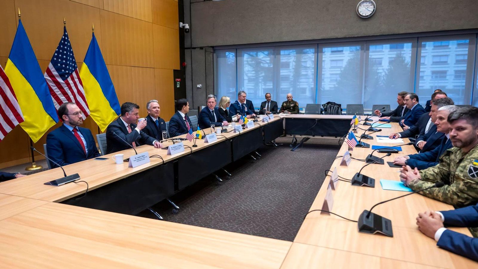 Converses de pau entre els Estats Units i Ucraïna a Ginebra