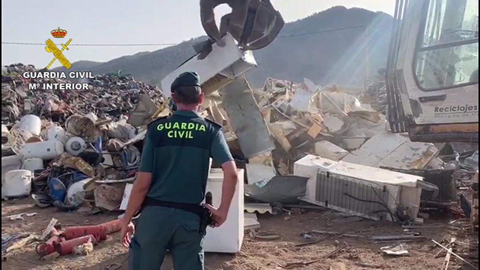 Material confiscat per la Guàrdia Civil procedent d'aparells elèctrics i electrònics, en el marc de l'operació 'Redivivu'