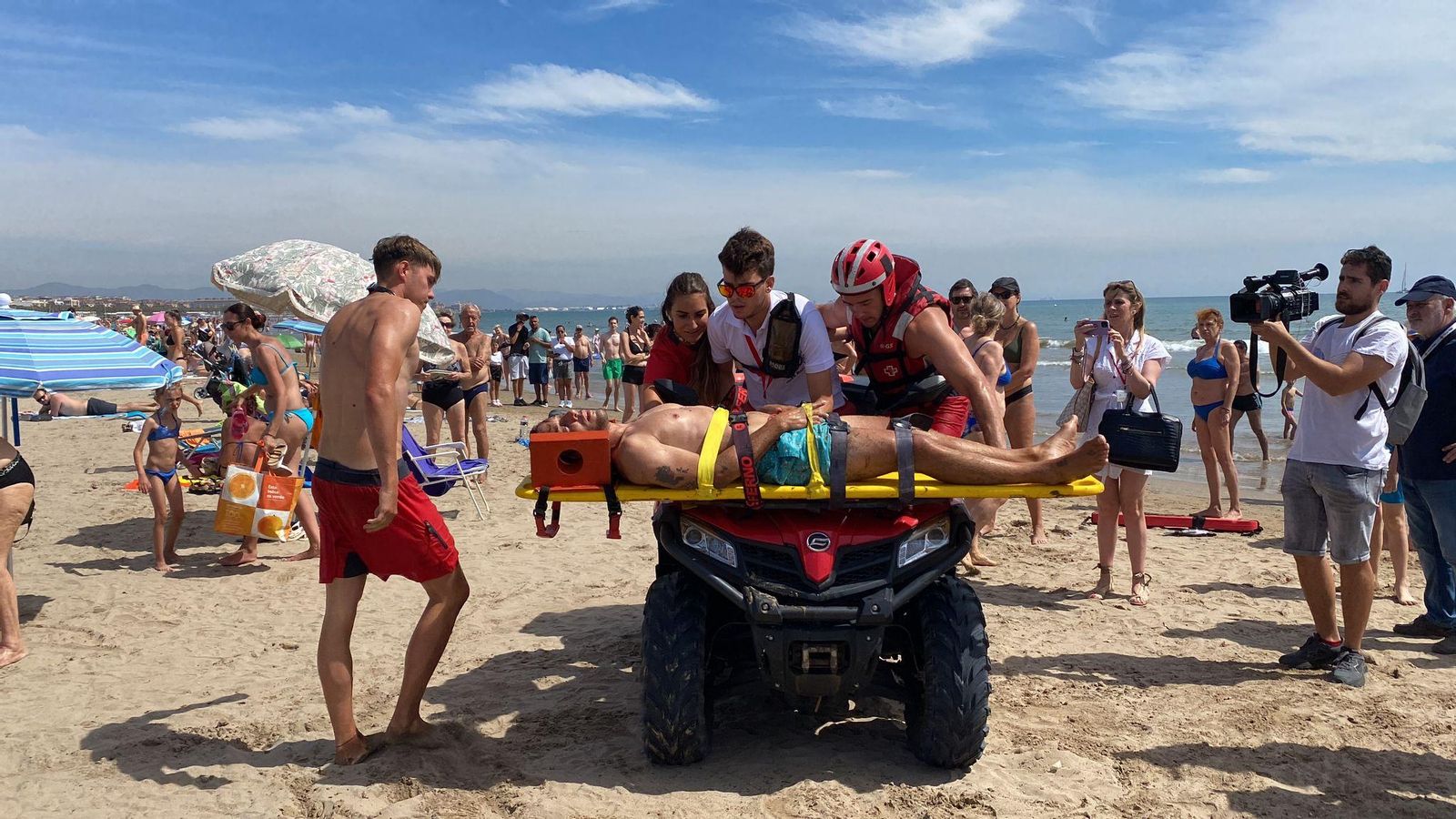 Moment del simulacre de rescat de la Creu Roja