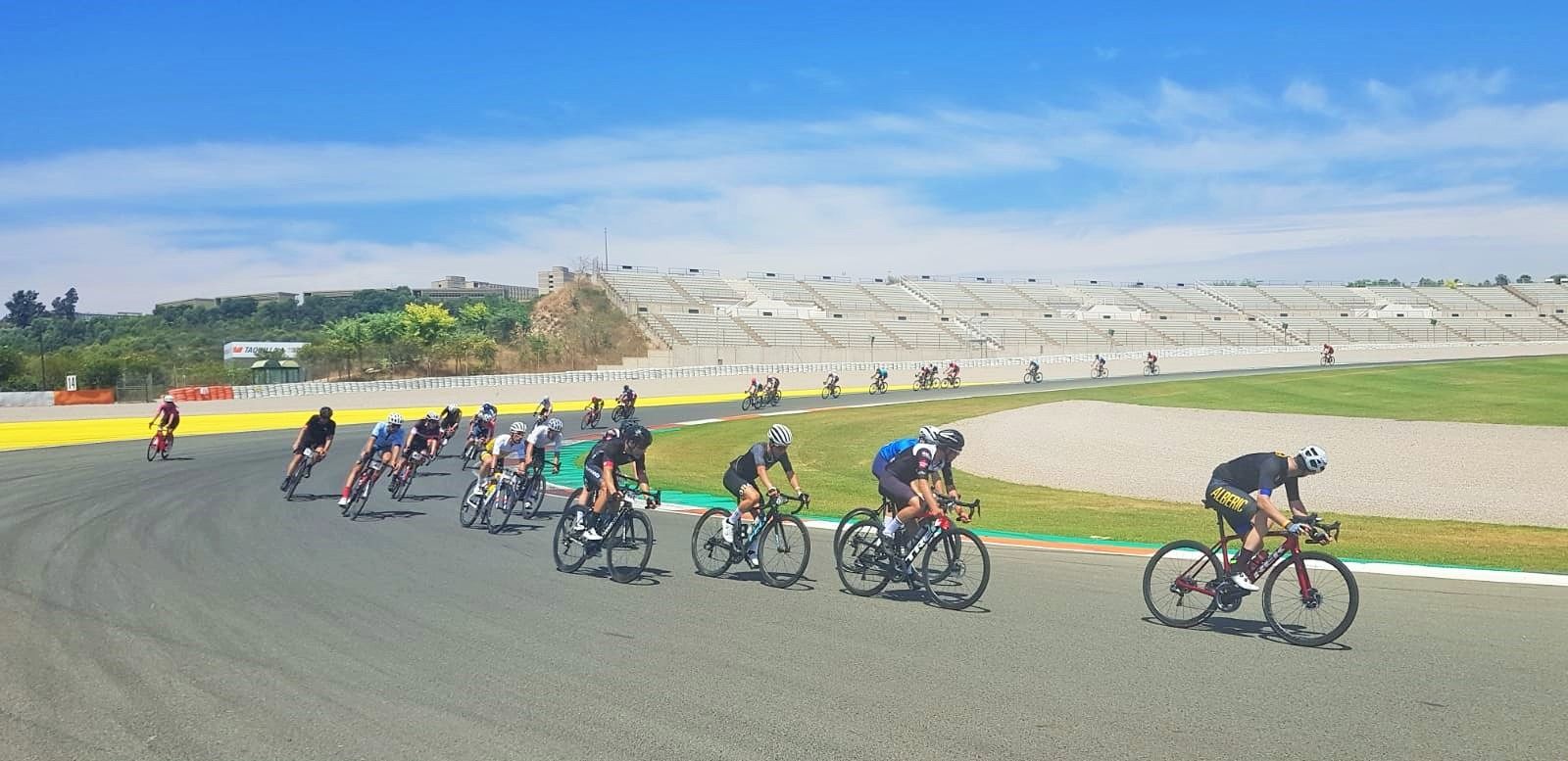 La calor protagonitza les 24 hores de ciclisme a les 24 hores Cyclo Circuit