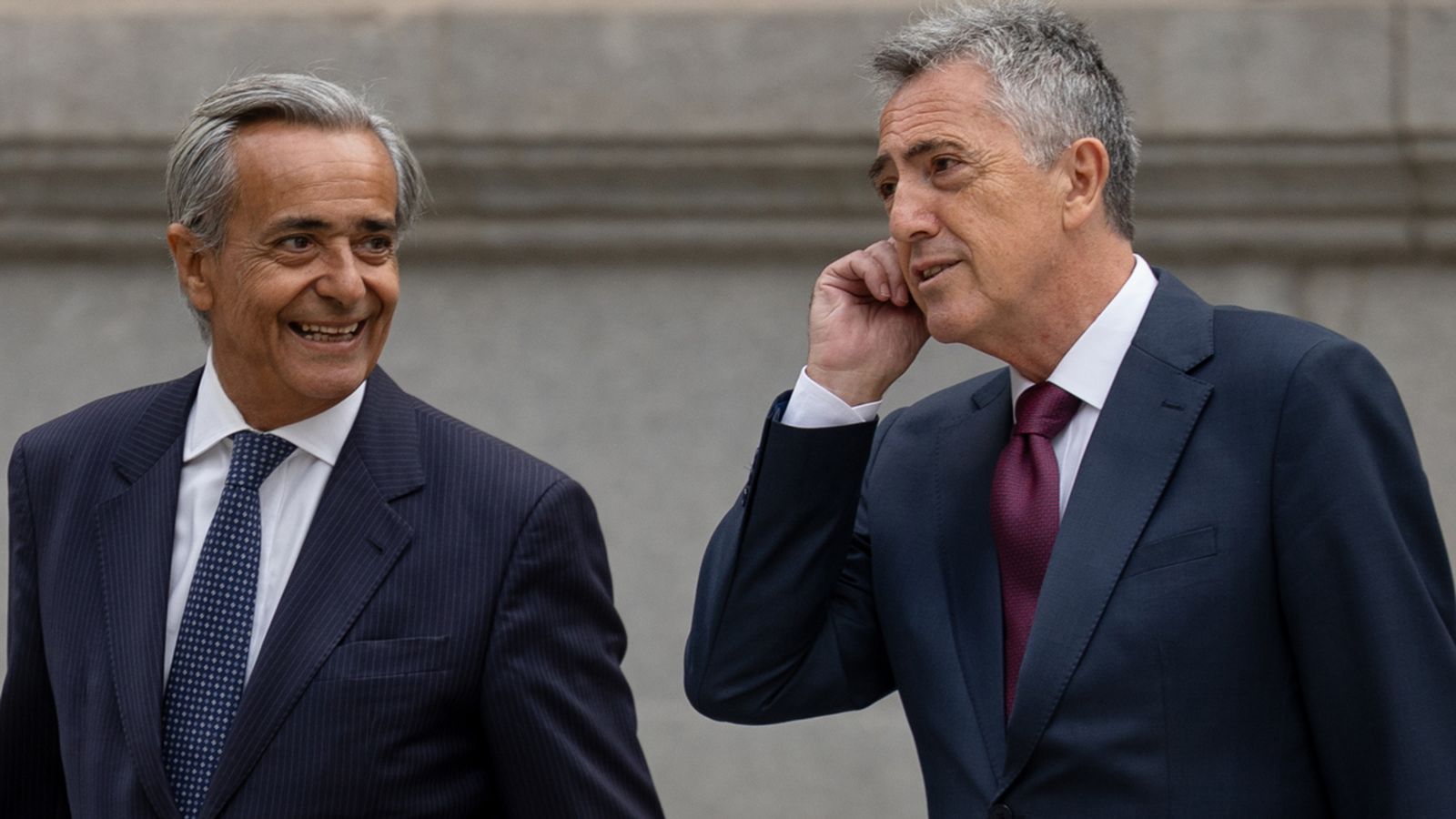 A la dreta, L'exdirector de la Guàrdia Civil, Leonardo Marcos