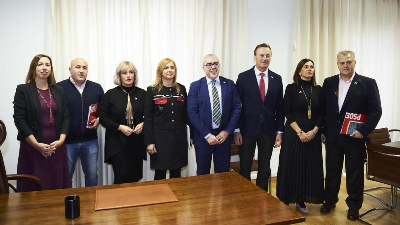 Membres de la comissió negociadora de PSOE i PRC en el Parlament de Cantàbria
