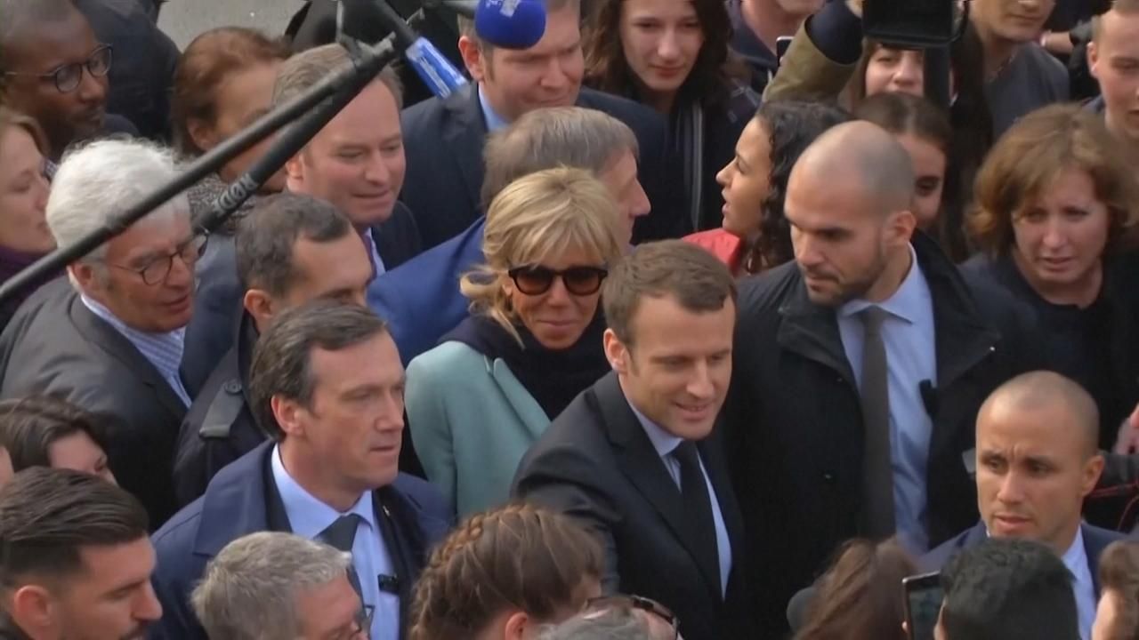 Macron demanda una influenciadora dels Estats Units per difamació