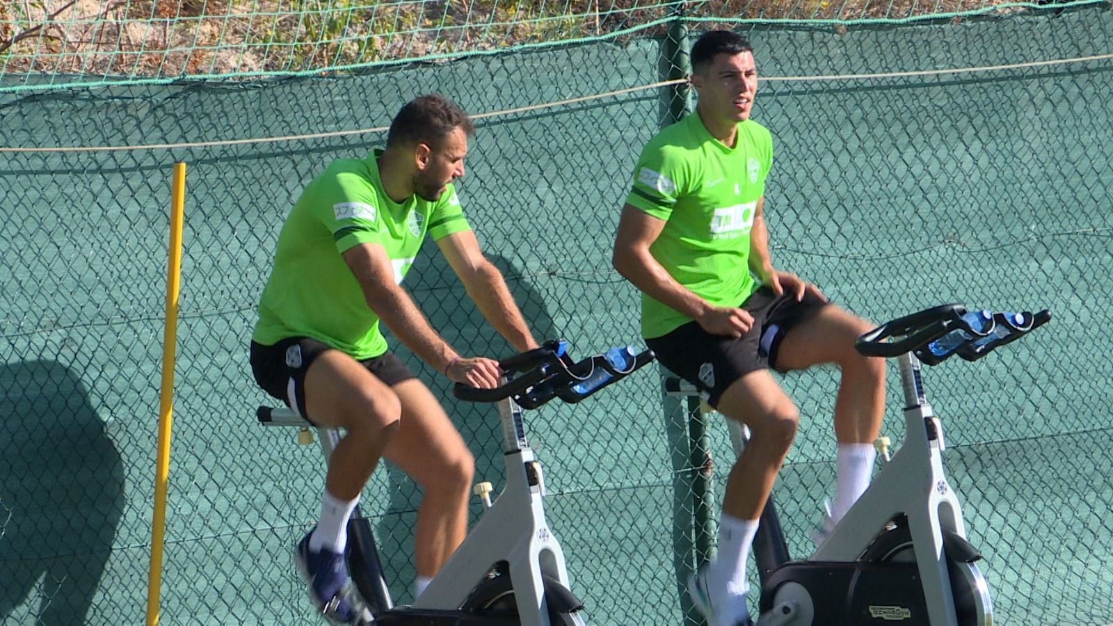 Verdú i Diego González s'entrenen al marge