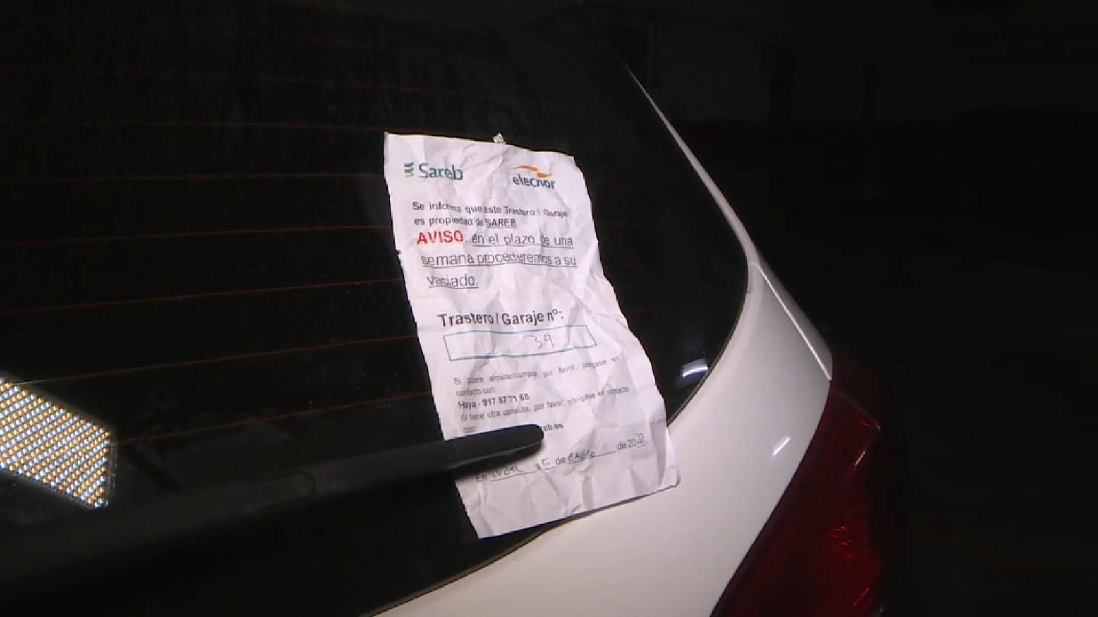 Una de les notificacions en vehicles dels garatges i trasters instant-los a buidar-los