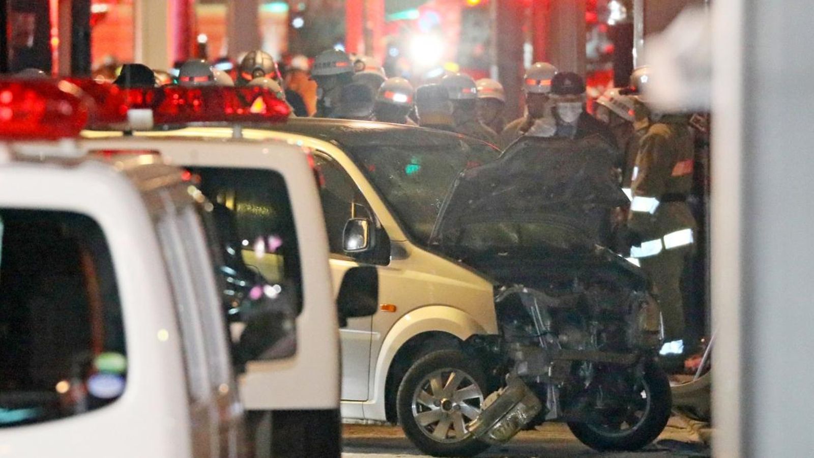 El detingut, Kazuhiro Kusakabe, de 21 anys, conduïa un automòbil amb el qual ha entrat a Shibuya, Tòquio