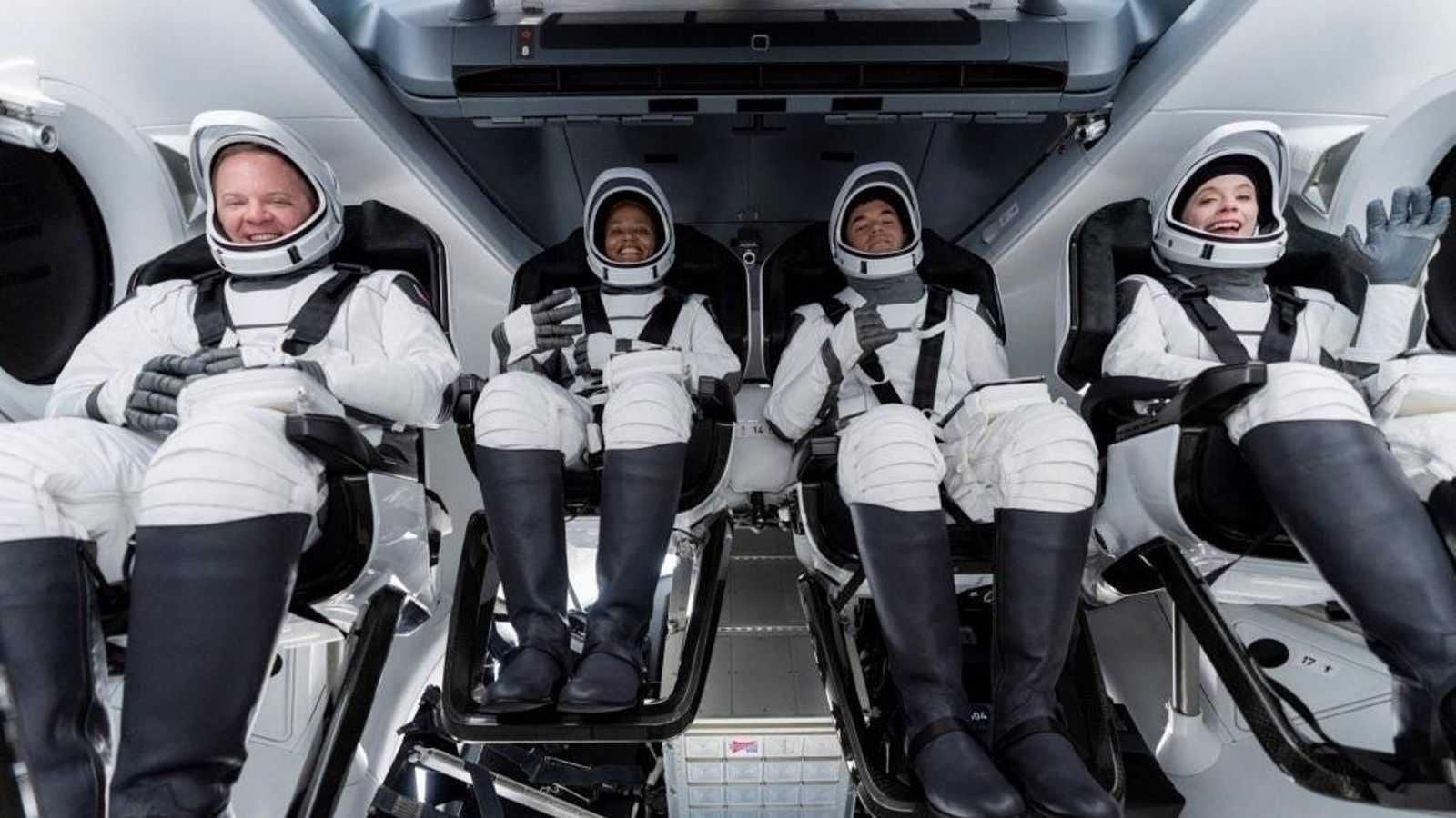 Els quatre tripulants civils del vol espacial Inspiration4