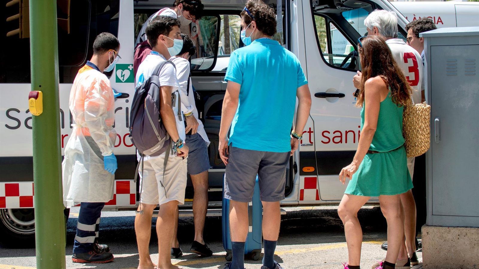 Joves traslladats a l'hotel Palma Bellver de Palma, on estaran en aïllament en tindre relació directa o indirecta amb el brot per covid d'un viatge d'estudis a Mallorca.
