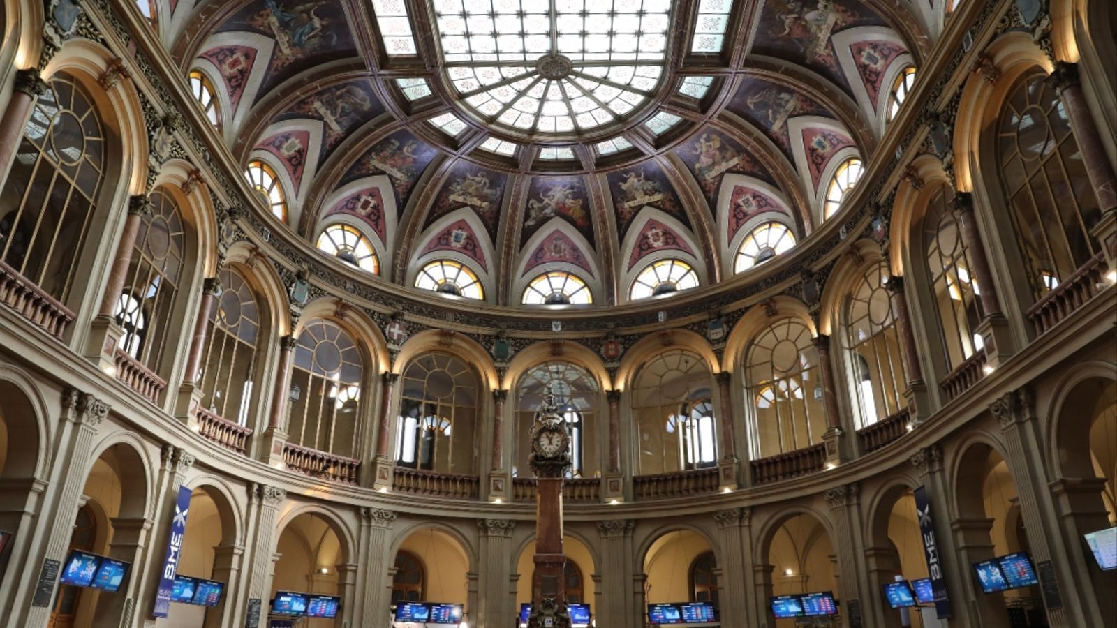 Interior de l’edifici de la Borsa de Madrid