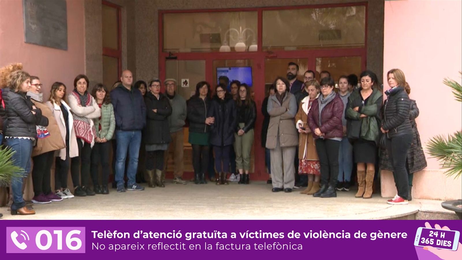 Concentració de rebuig a les portes del consistori de Teulada el 2022 pel crim masclista