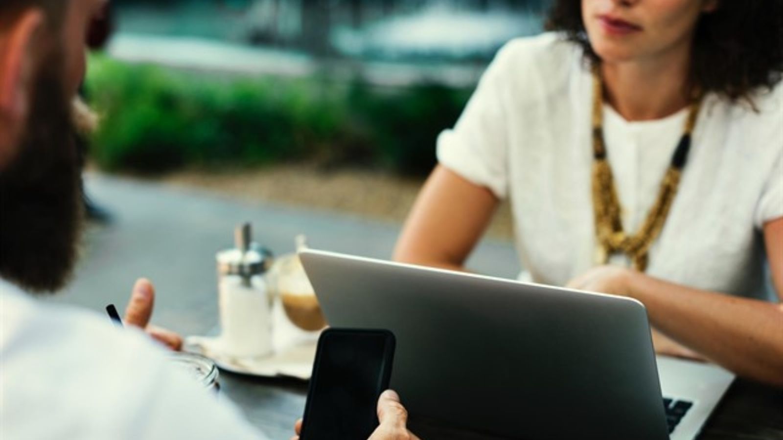 Amb el testament digital es permet que els familiars de persones que han faltat puguen tancar els seus comptes en les xarxes socials.