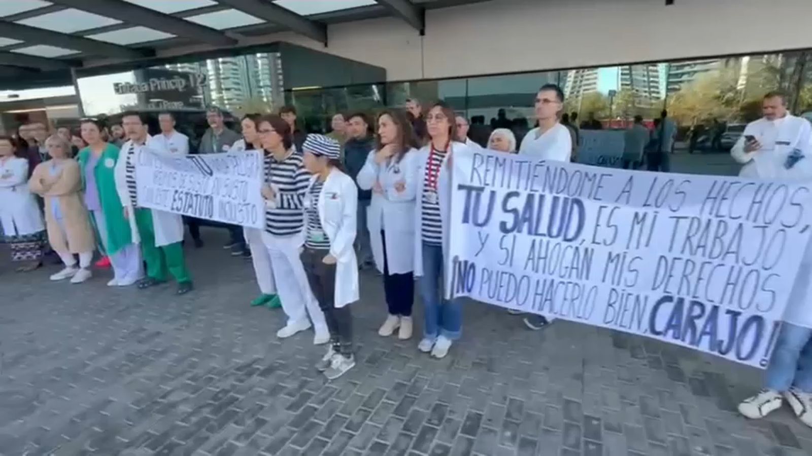 Els metges han començat este dilluns la segona setmana de vaga i protestes