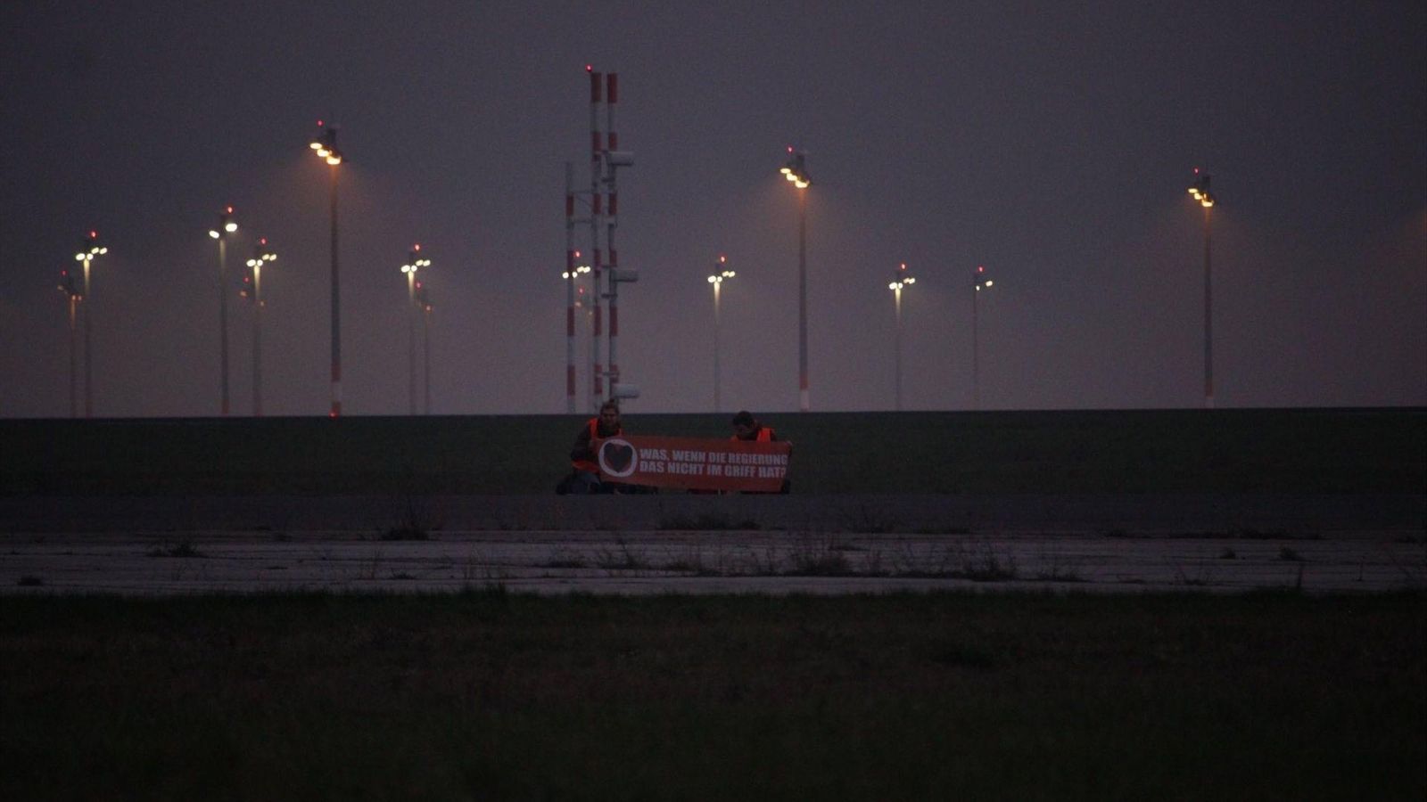 Activistes clima bloquegen aeroport