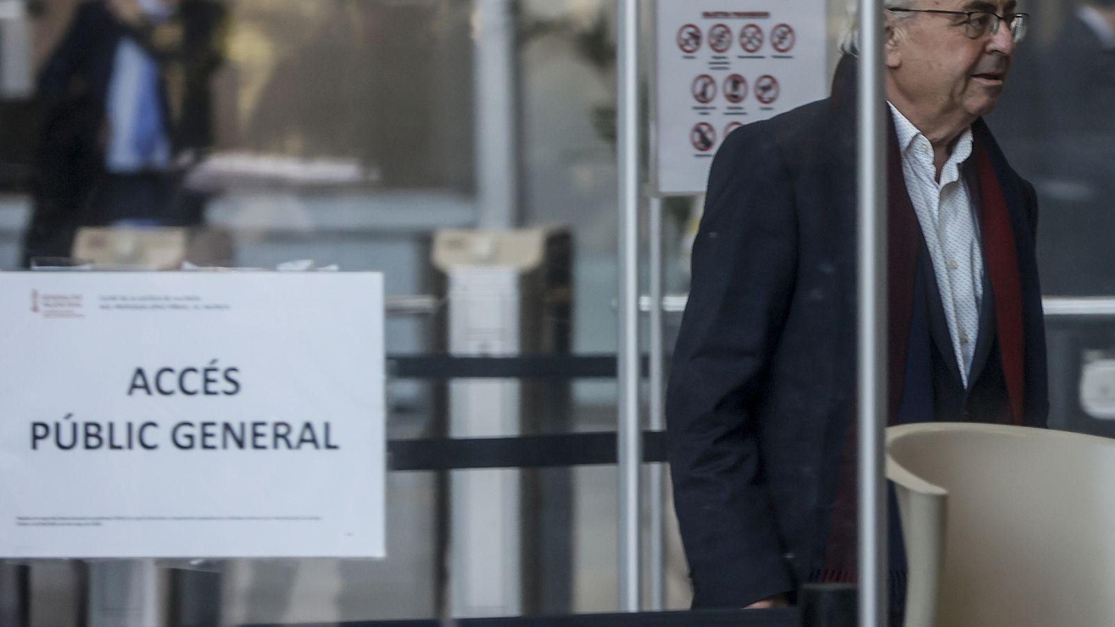 L'exresponsable de les finances del PSPV-PSOE, José María Catalunya, arribant a la Ciutat de la Justícia de València per a declarar per el cas Assut