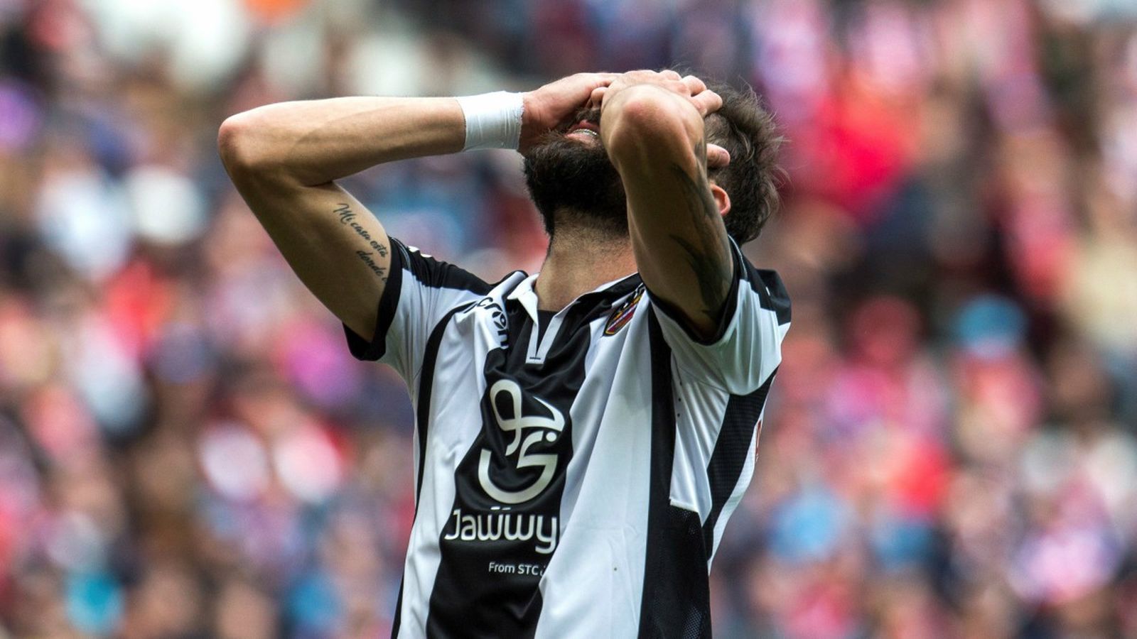 El "comandant" Morales ha fet hui els cent partits amb el Llevant