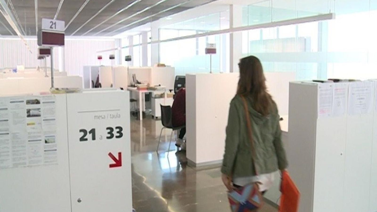 L\'atur de molt llarga duració va baixar un 20% en 2018 i els acomiadaments es van reduir un 5,9%, segons l\'INE