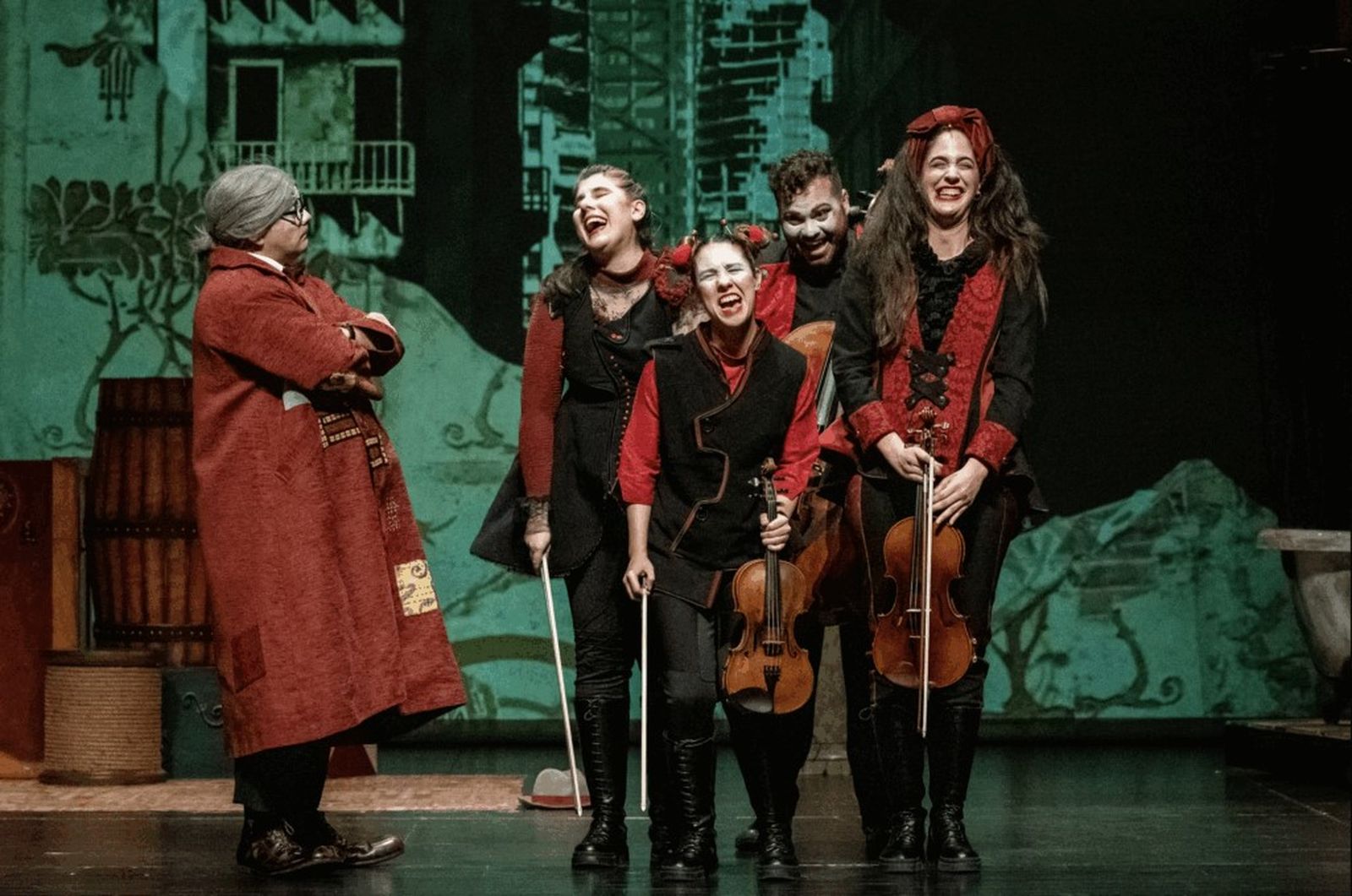'Los Pfeiffer' ,un muntatge de La Troupe Malabó