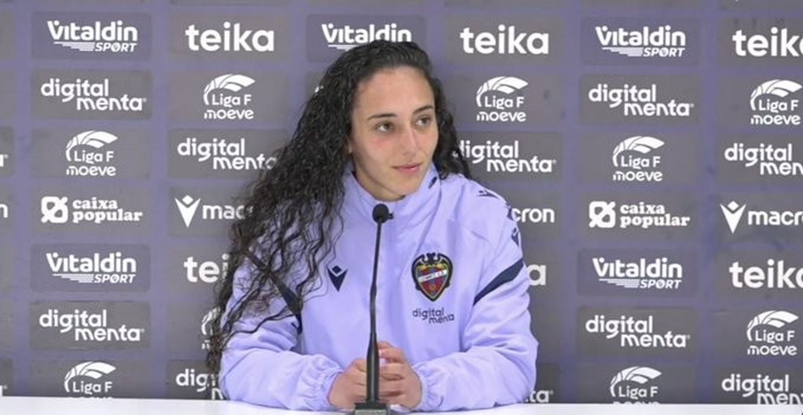 Gemma Soliveres, centrecampista del Llevant UD femení