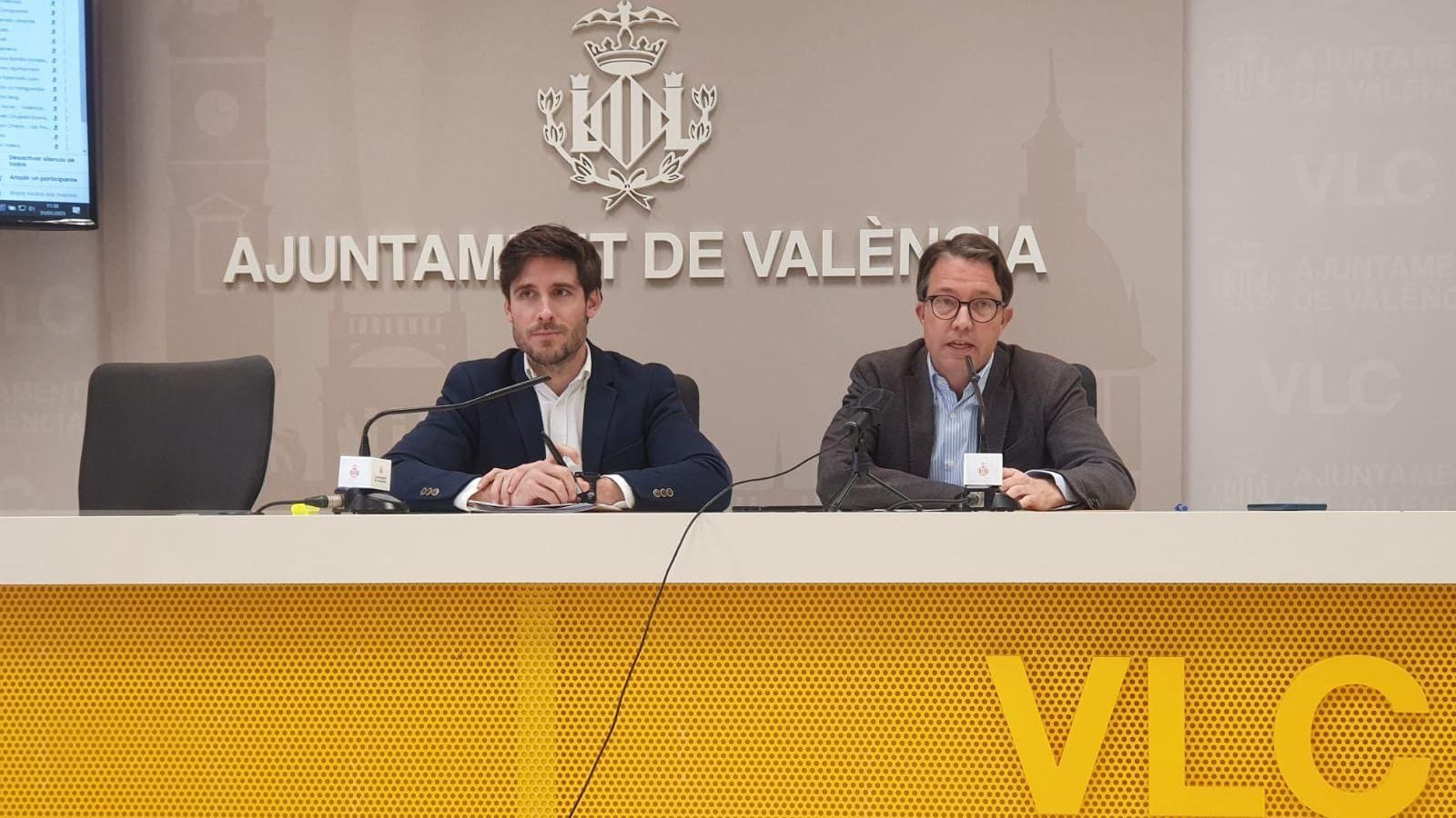 Els regidors Juan Carlos Caballero i Juan Giner, este divendres