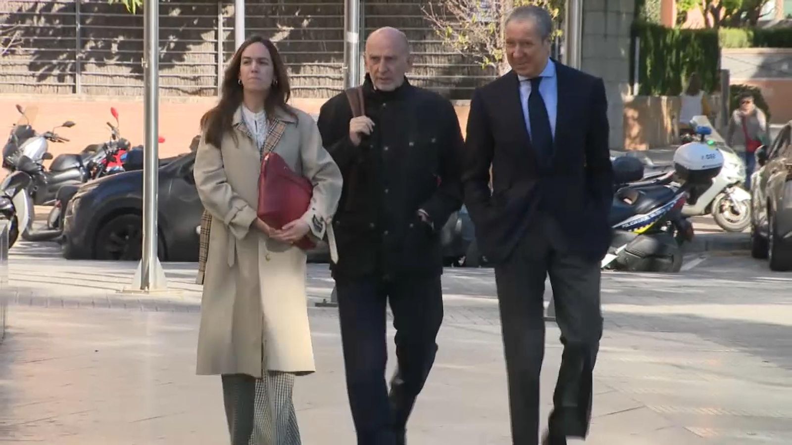 L'expresident de la Generalitat arriba al jutjat en els minuts previs a la declaració de Belhot