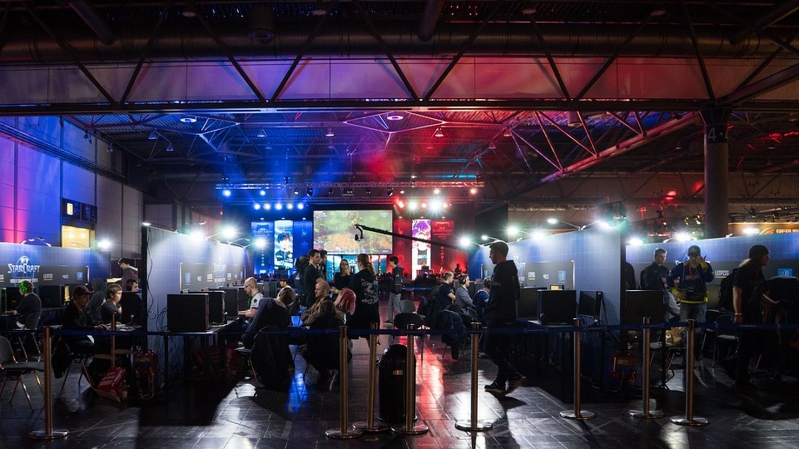 16.07.2018 | Xarxes | Els equips professionals d\'eSports