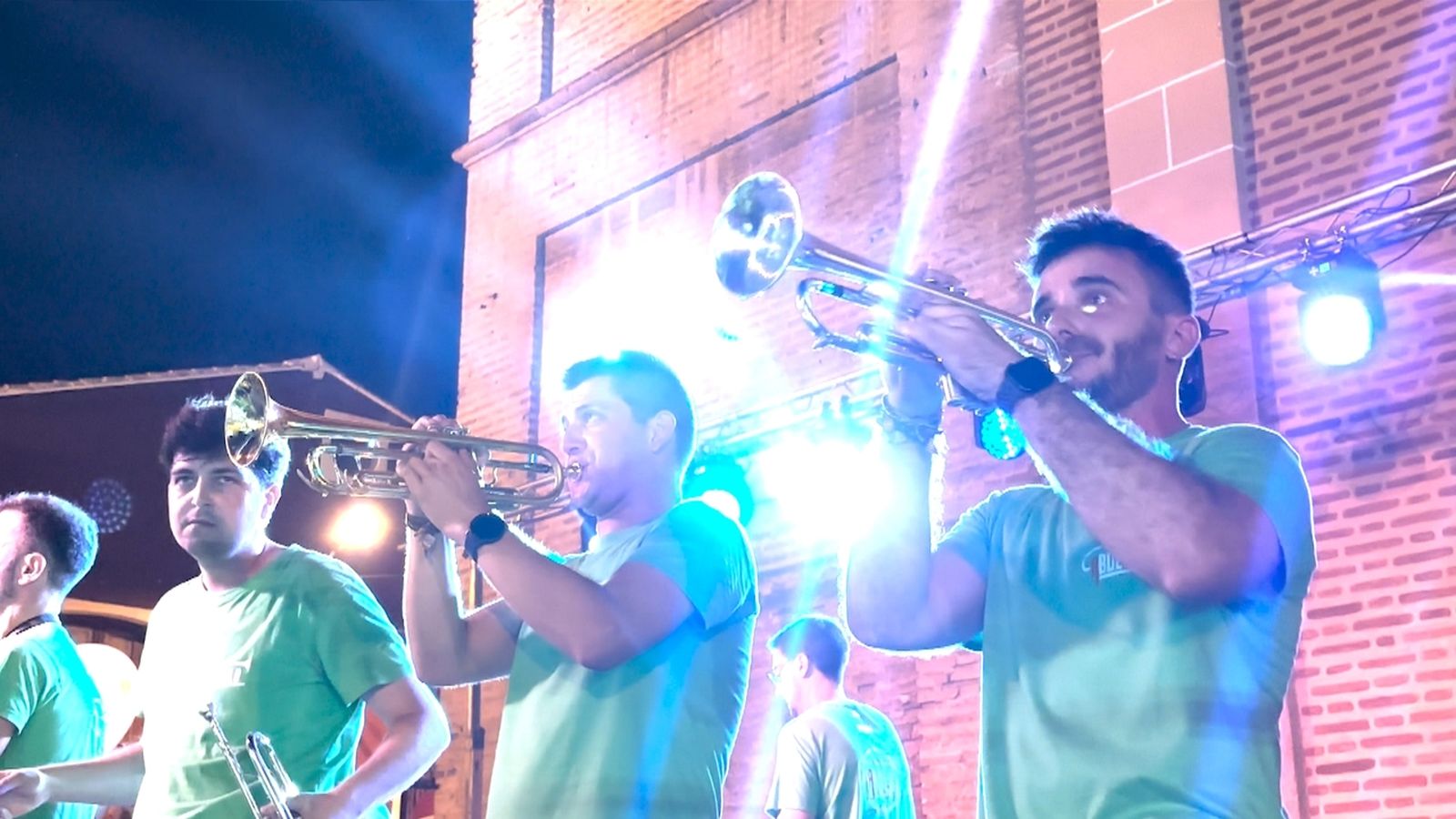 La xaranga ABDLB en plena actuació