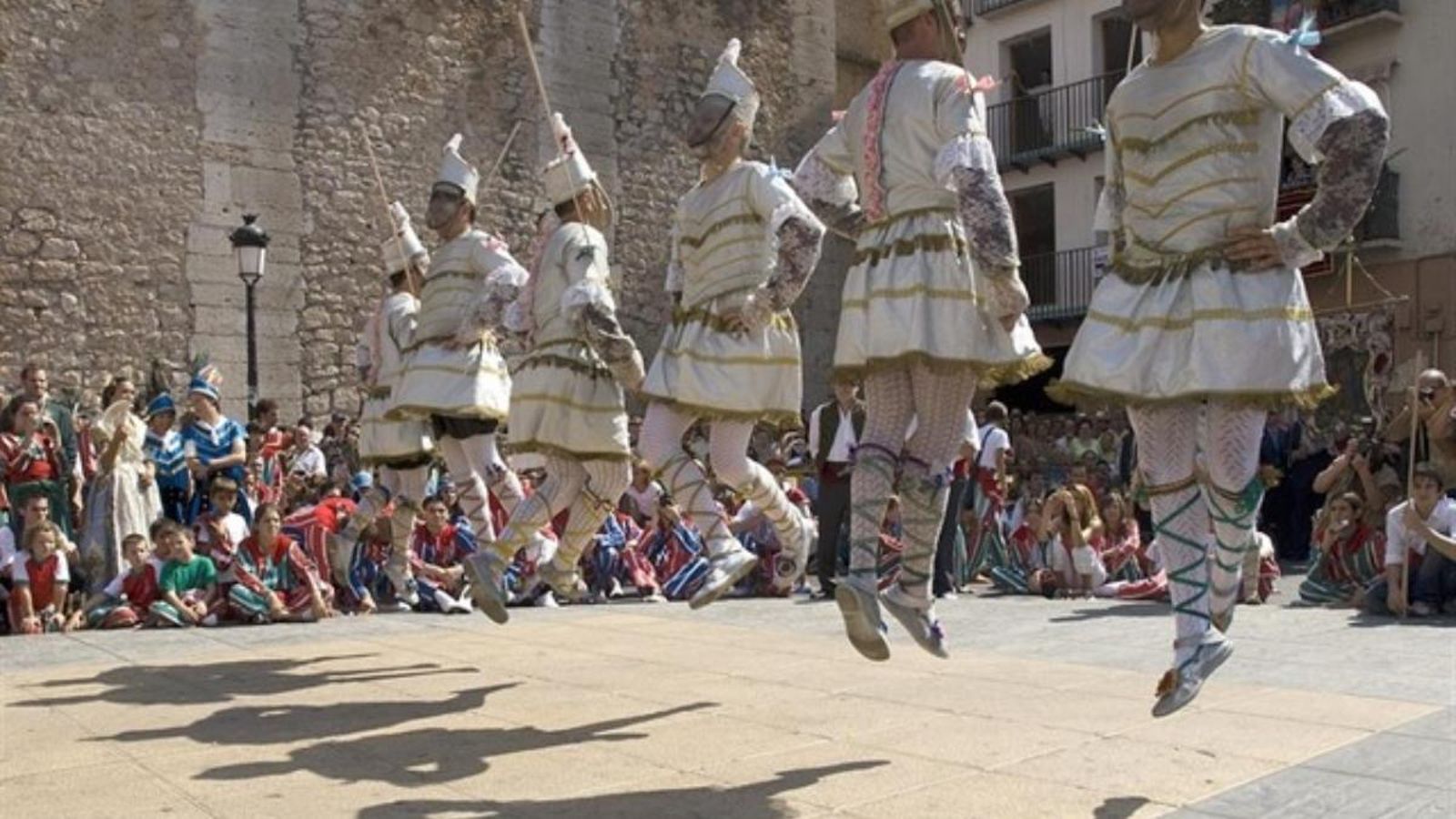 Dimiteix el mestre de tornejants d\'Algemesí per la dificultat d\'incorporar la dona en el ball