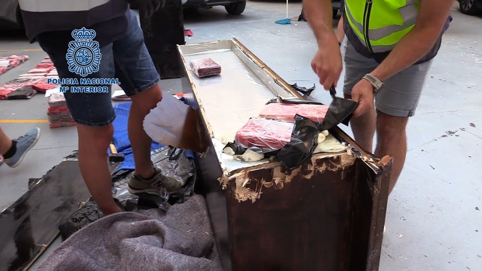 Droga camuflada dins dels mobles