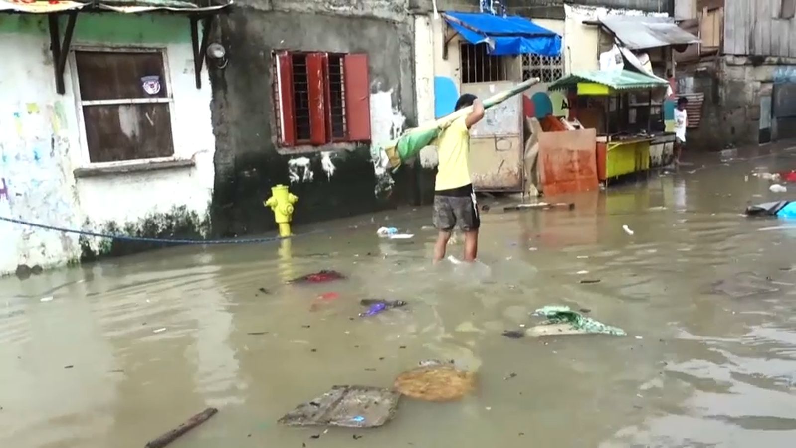 El tifó Yagi inunda les Filipines i deixa 340.000 desplaçats