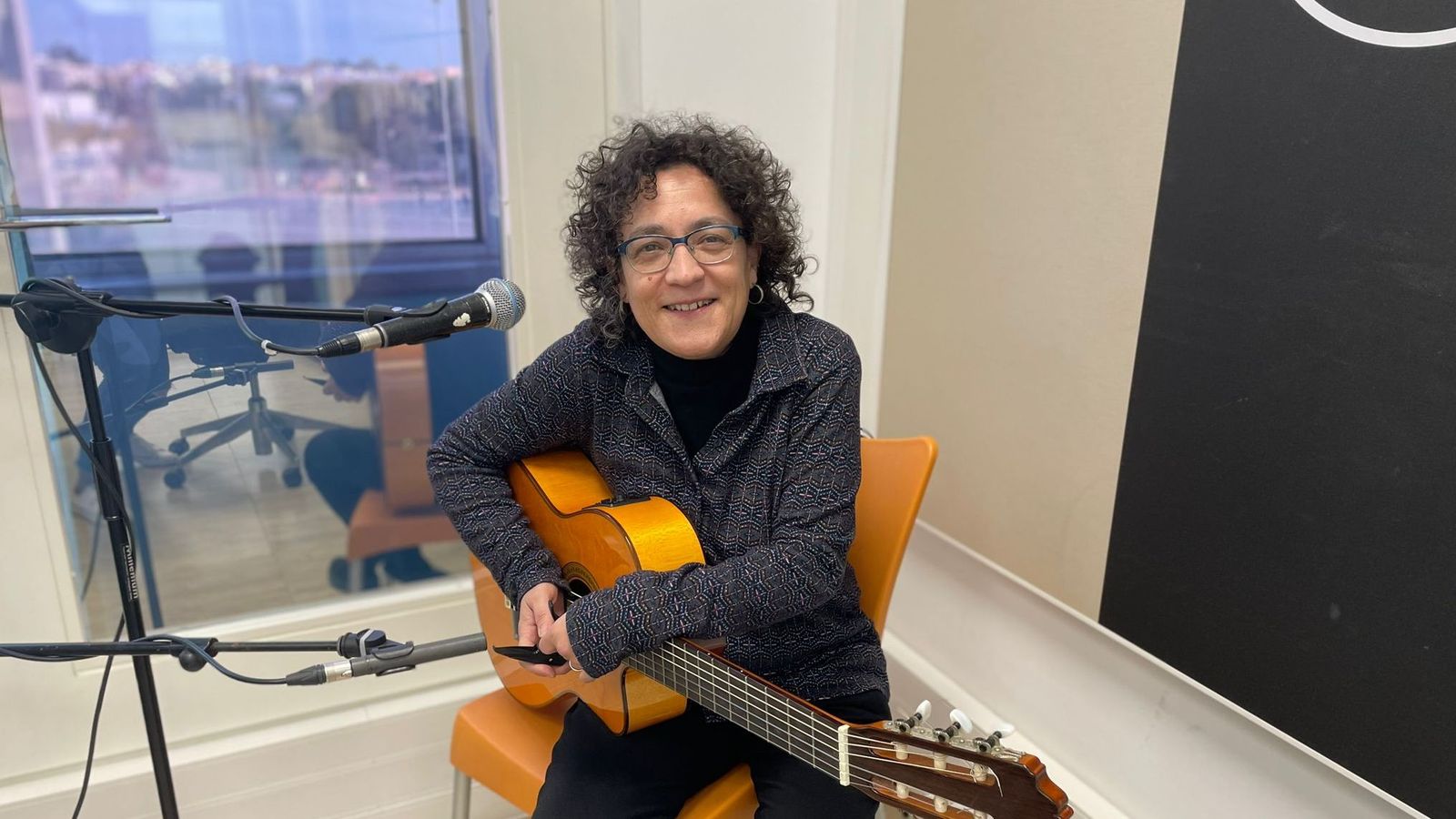 14.02.2024 | Música en directe amb la cantautora Mariluz Gutiérrez