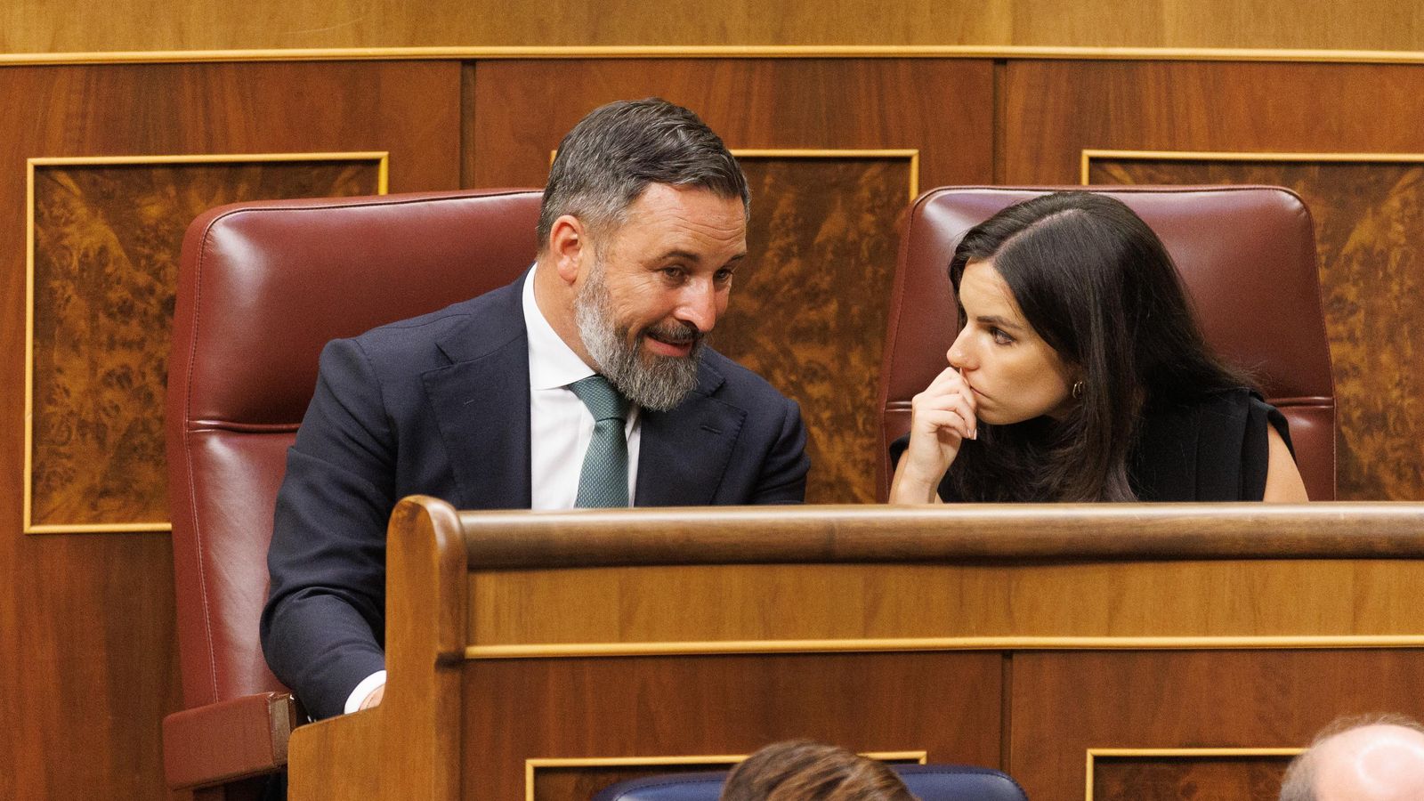 El líder de Vox, Santiago Abascal, i la nova portaveu de Vox en el Congrés, Pepa Millán en una imatge d'arxiu