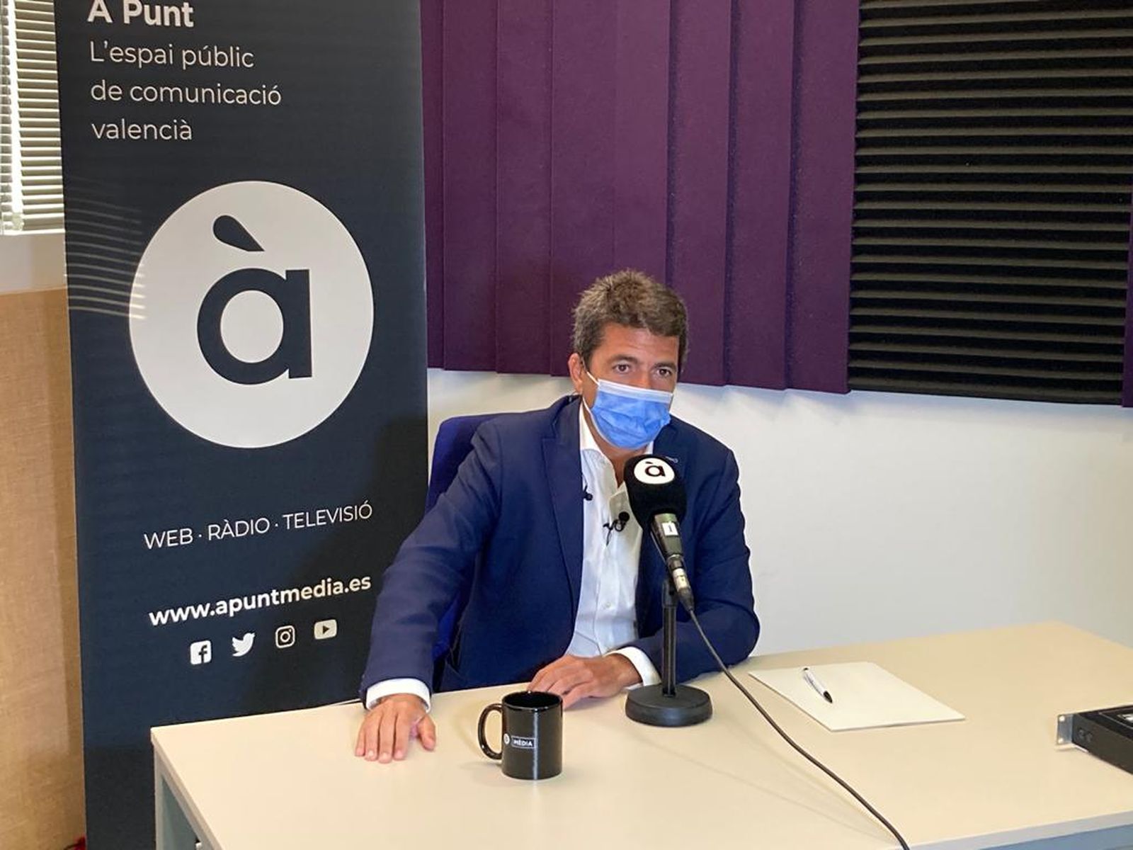 El president del PPCV, Carlos Mazón, als estudis d'À Punt d'Alacant