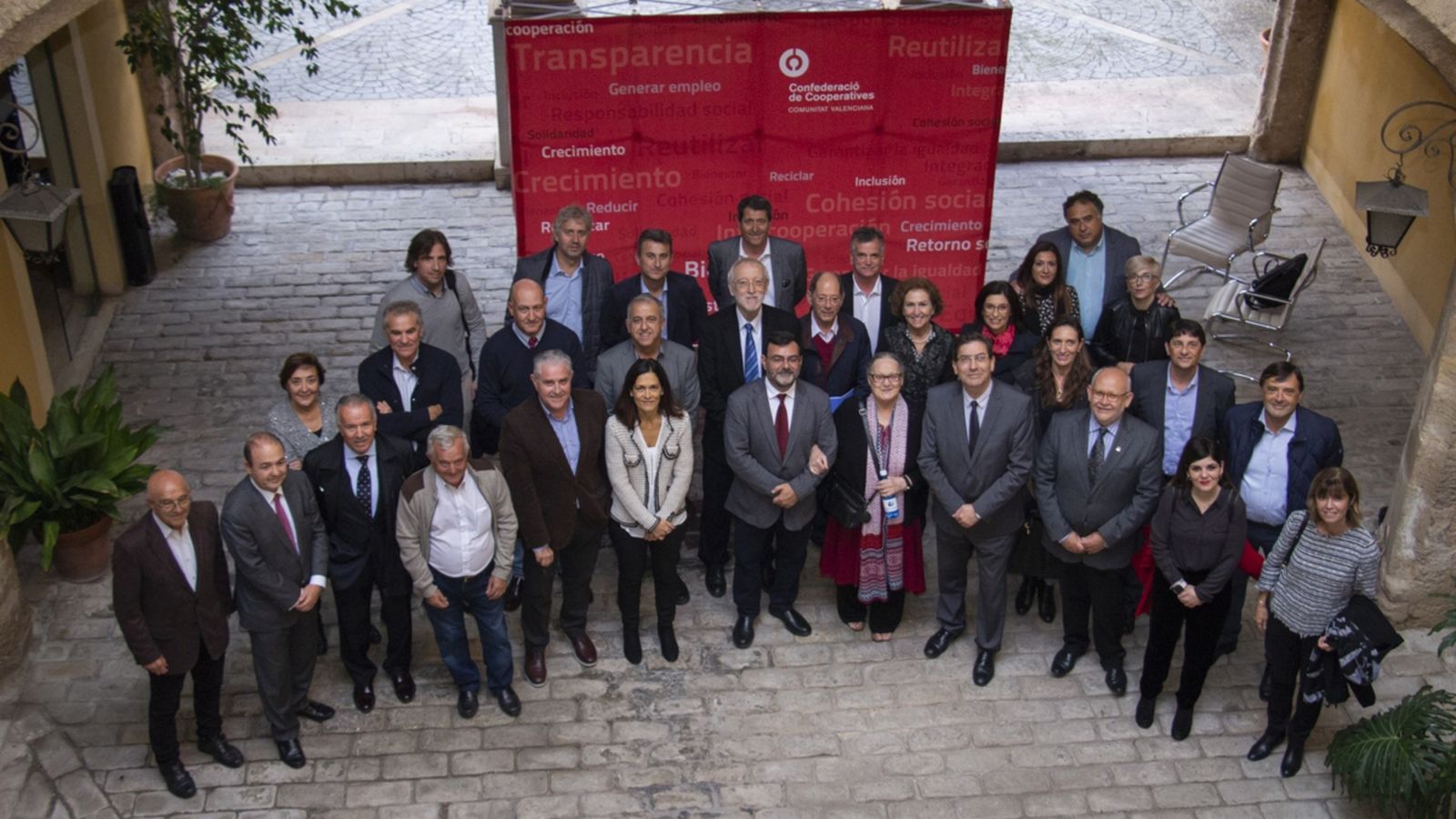 Participants en la signatura del conveni