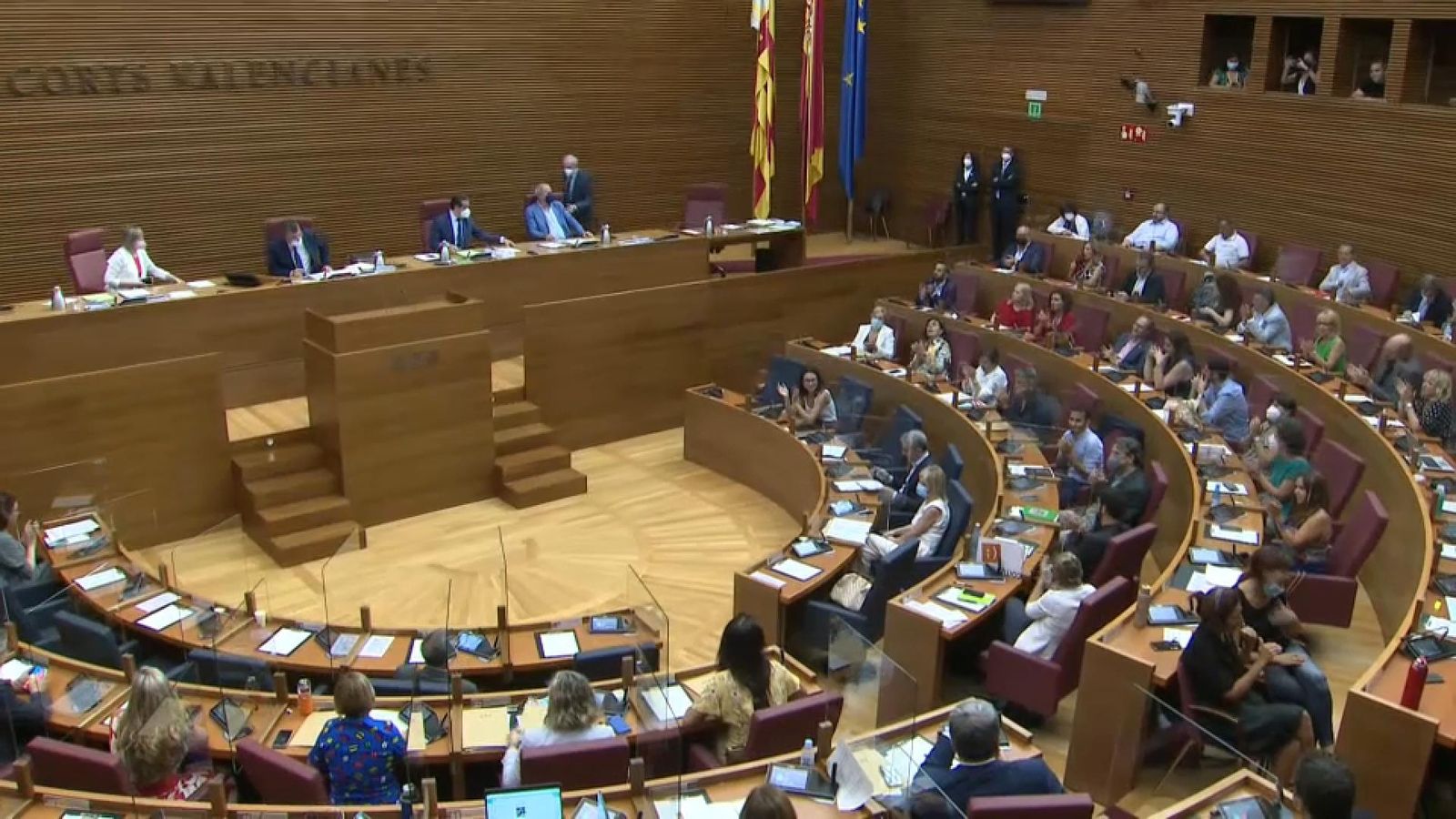 El moment de la votació de la taxa turística, aquest dijous