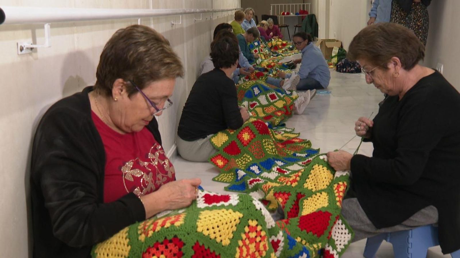 Vilamarxant prepara l'arbre de Nadal de ganxet més alt del món