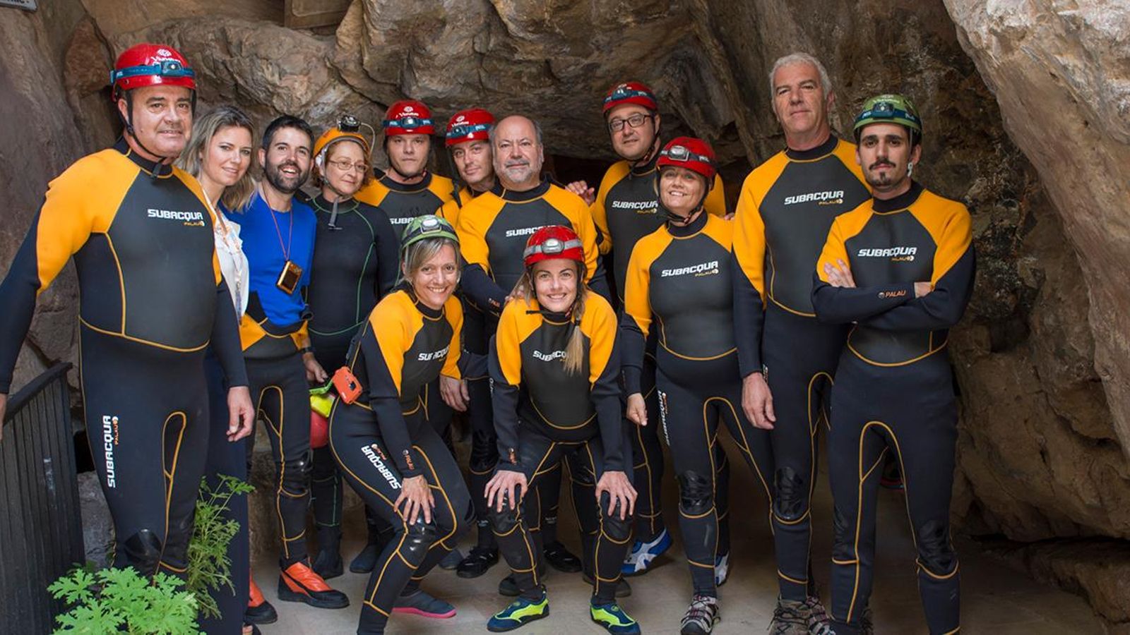Representants de l'Institut Geològic i Miner d'Espanya (IGME) a les Coves de Sant Josep